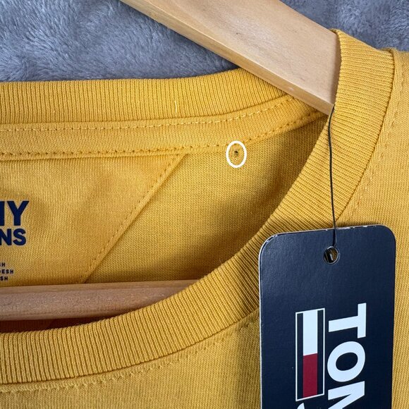 Tommy Jeans Womens Preppy Casual T-Shirt Sz S or M Yellow Short Sleeve Crew Neck - Picture 6 of 10